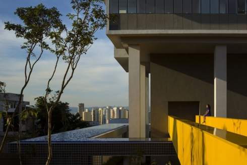 В Бразилии построили 20-этажный дом, в каждой квартире которого есть свой двор
