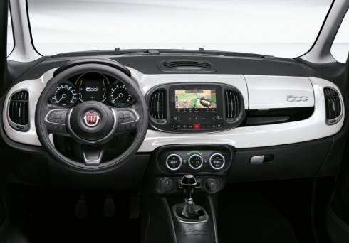 Fiat на 40 процентов обновил компактвэн 500L