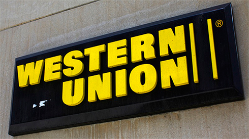 Компания Western Union начала кампанию против банковских операций, которые связаны с криптовалютами