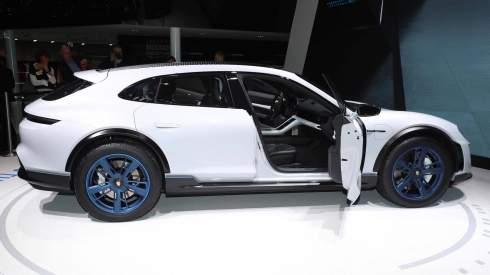   Porsche: 600    