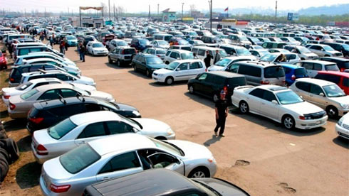 Продажи новых машин в России возросли почти на 14%
