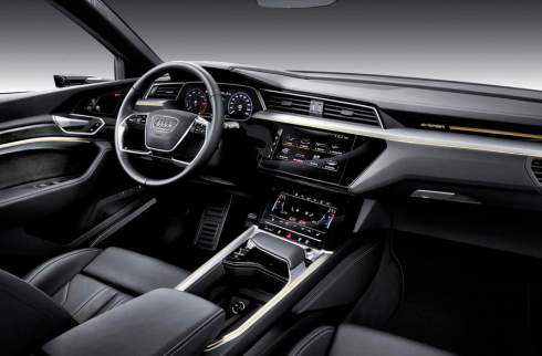 Audi    e-tron