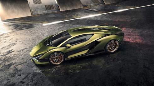 Первый гибрид Lamborghini: 819 сил и 2,8 секунды до «сотни»