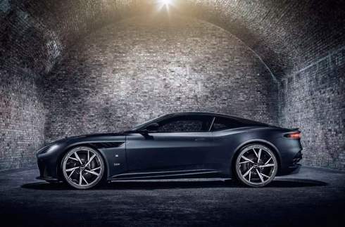 Aston Martin представил «бондовские» Vantage и DBS Superleggera