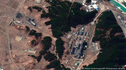 МАГАТЭ: КНДР могла вновь запустить реактор в Йонбене
