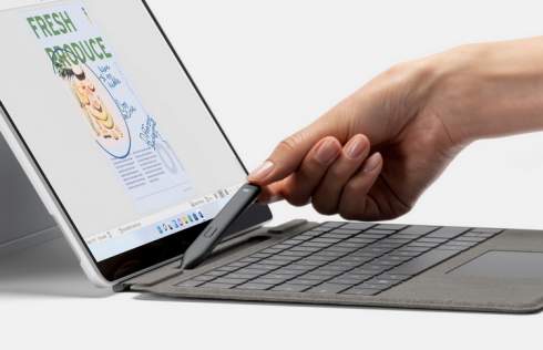 Microsoft представила Surface Pro 8 — флагманский планшет с Intel Core, 120-Гц экраном и внешним отсеком под дополнительный SSD