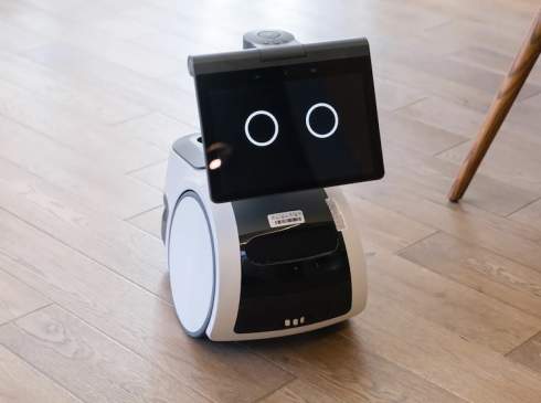 Amazon представила домашнего робота Astro за $1000 — он может привезти стакан воды, рассказать о погоде и многое другое