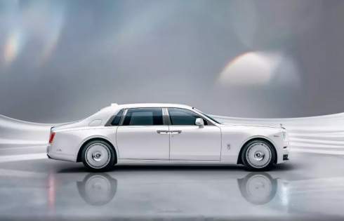 Rolls-Royce представил обновленный Phantom
