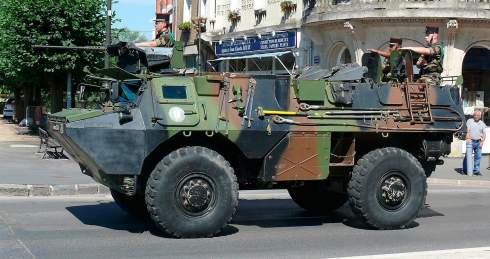 Франция передаст Украине «значительное количество» бронеавто VAB