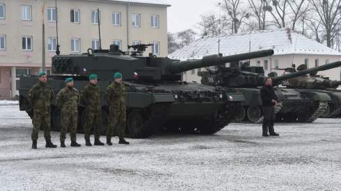 Німеччина почала передачу Чехії танків Leopard замість переданих Україні Т-72
