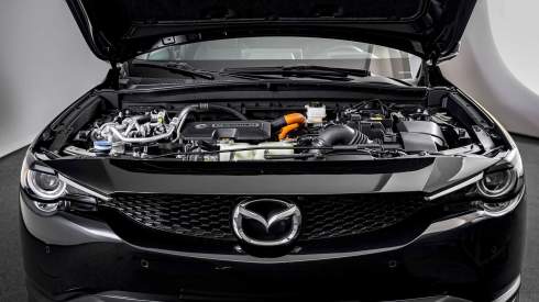 Mazda представила кросовер MX-30 e-Skyactiv R-EV з роторним двигуном