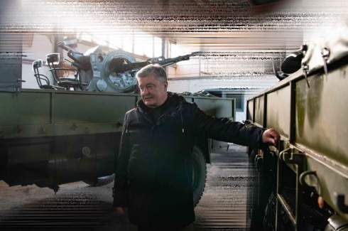 Порошенко передав два мобільні «антишахеди» київському батальйону ТРО