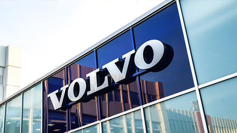 Volvo опинилась під ударом через визнання Geely спонсором війни