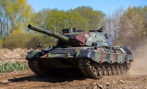 ͳ      Leopard 1  