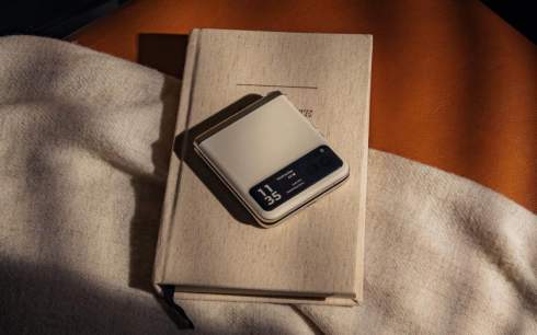 Razr 40 та Razr 40 Ultra — нові флагманські смартфони-«розкладачки» Motorola з гнучкими AMOLED екранами. Від €799