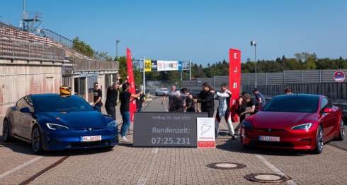 Tesla Model S Plaid встановила новий рекорд на трасі в Нюрбургринзі, обігнавши Porsche Taycan Turbos S на 8 секунд