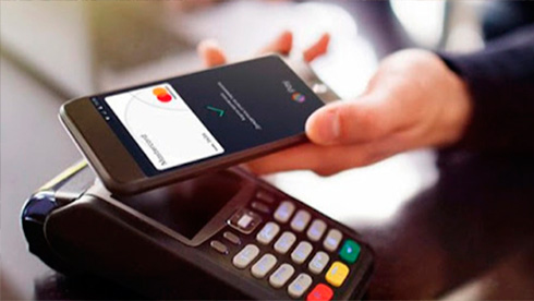 Частка безконтактних оплат в Україні з NFC досягла 60% - Mastercard