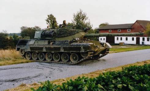 Данія спільно з іншими країнами передасть Україні додаткові 45 танків
