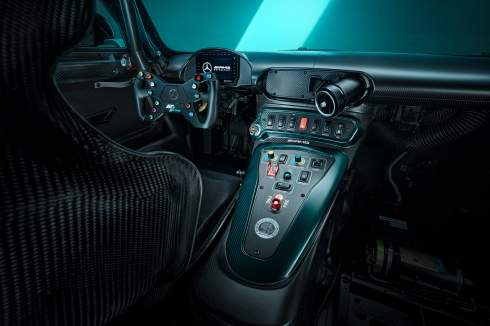   Mercedes-AMG GT   500 000 