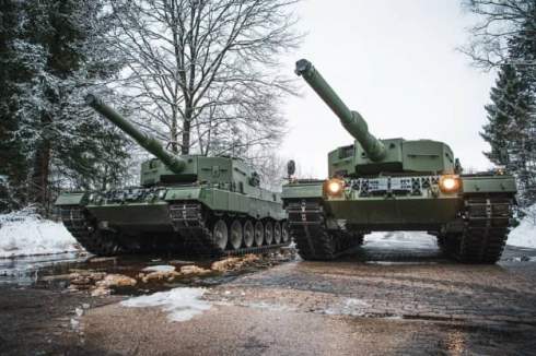   ͳ       14  Leopard 2