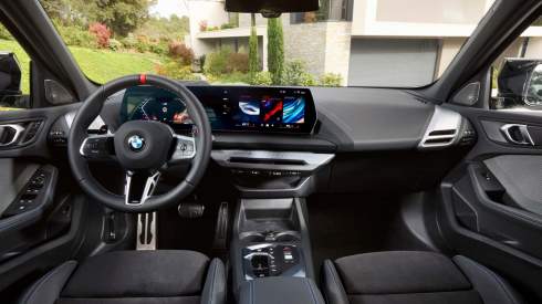 BMW    1 