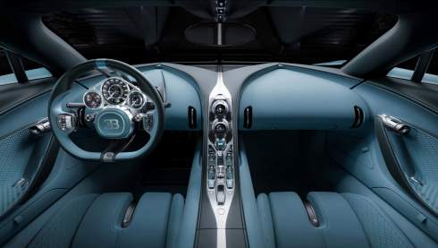  Bugatti Tourbillon    3,8  