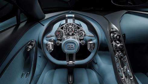  Bugatti Tourbillon    3,8  