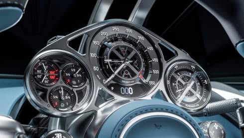  Bugatti Tourbillon    3,8  