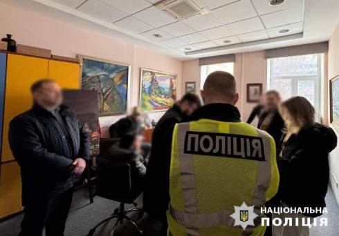 Нацполіція і СБУ прийшли з обшуками до найбільших виробників ліків у Києві