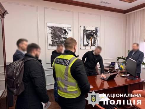 Нацполіція і СБУ прийшли з обшуками до найбільших виробників ліків у Києві