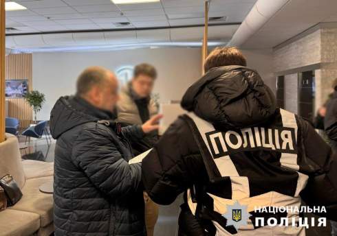 Нацполіція і СБУ прийшли з обшуками до найбільших виробників ліків у Києві
