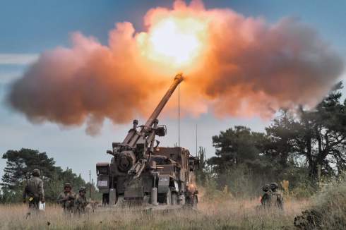     CAESAR        PzH 2000  Archer