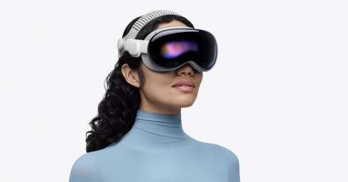 Apple    Vision Pro:  M5     $3500